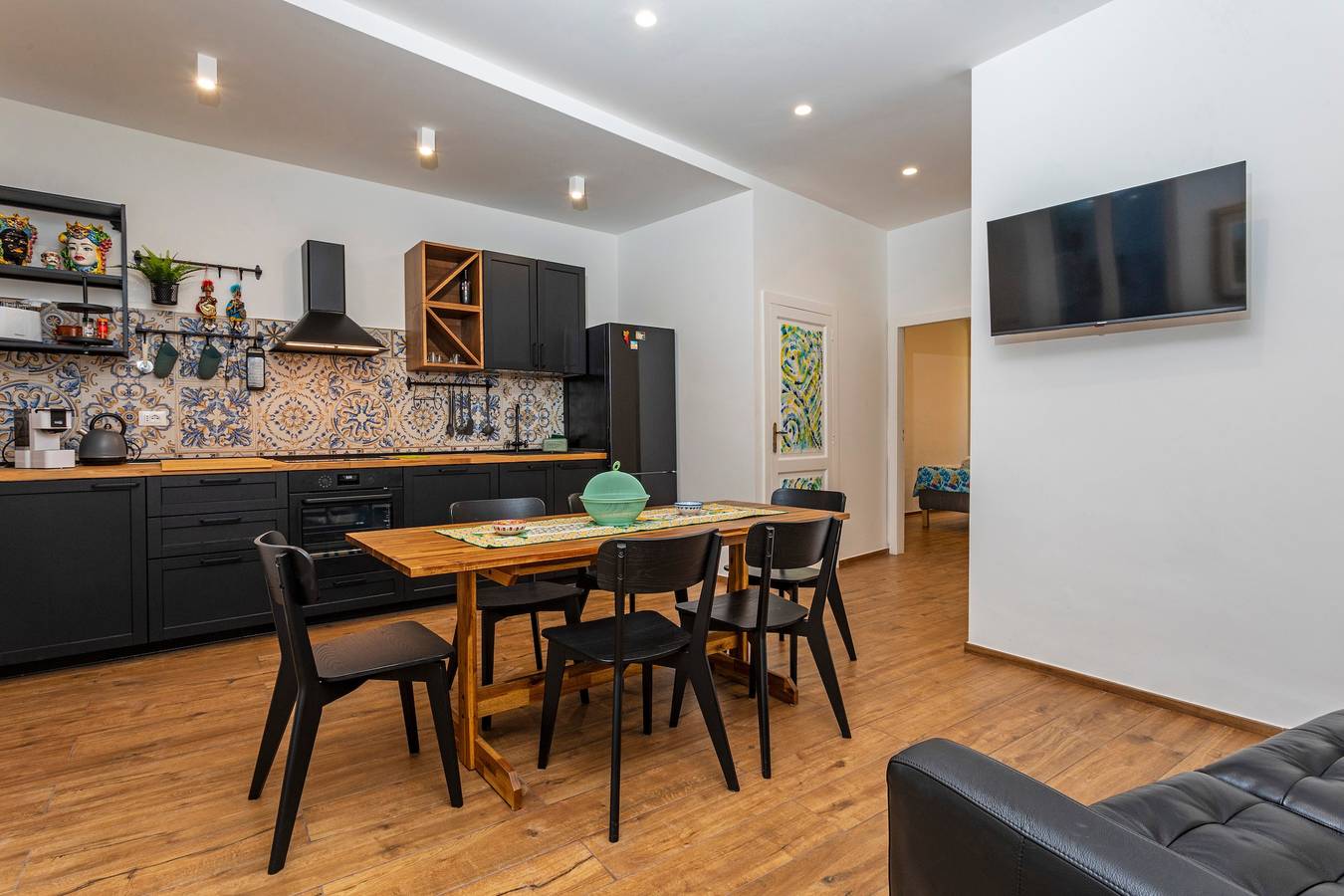 Appartement entier, Appartement "Berto Home" avec terrasse privée, Wi-Fi et climatisation in Taormina, Province de Messina