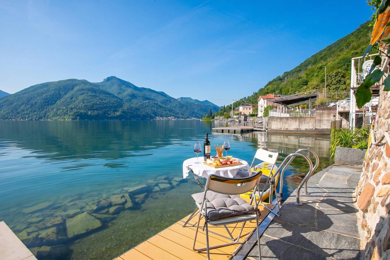Casa Tamè - Pieds dans l'eau in Melide (Schweiz), Luganersee