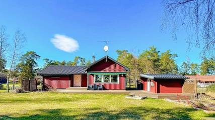 Ferienhaus für 8 Personen, mit Garten in Mönsterås und Umgebung