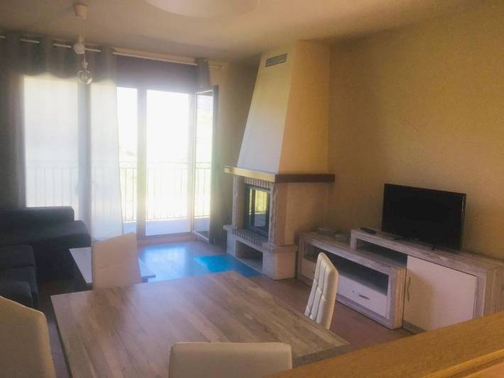 Gîte pour 4 personnes, avec Balcon ainsi que Terrasse et Vue à Àger - 4