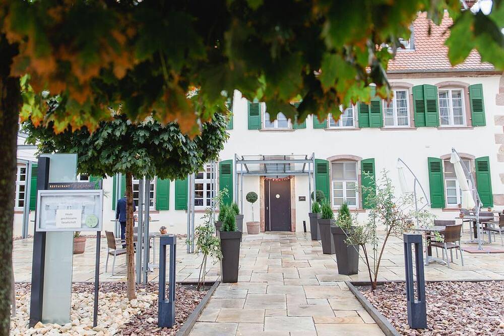 Einzelzimmer, Dusche oder Bad, Wc - Schlosshotel Bergzaberner Hof in Bad Bergzabern, Südliche Weinstraße