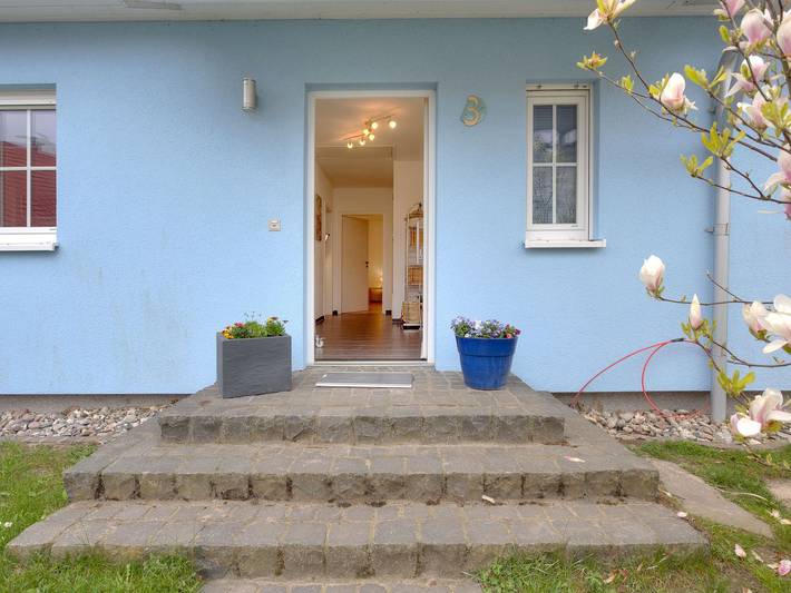Ferienhaus Das blaue Haus am Peenestrom - Ferienhaus Das blaue Haus-2 Sz bis max. 6 Pers. und 2 Babys in Peenemünde, Usedomer Norden