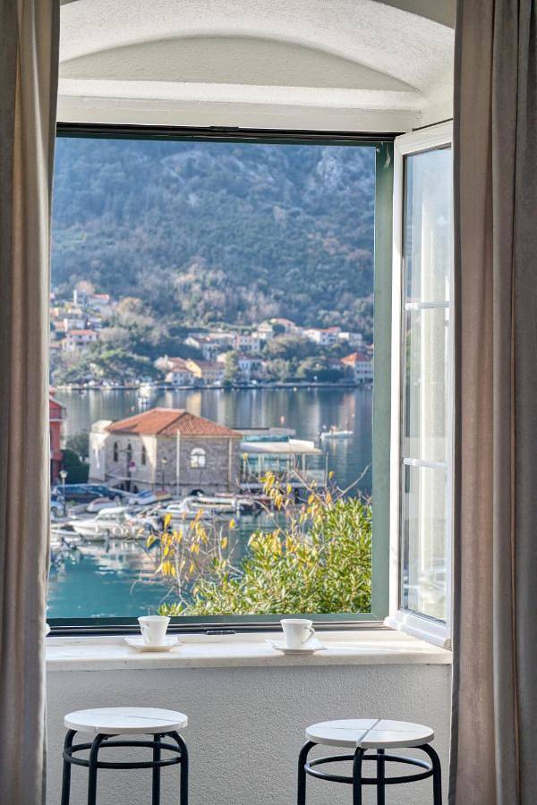 Gîte pour 3 personnes, avec vue et vue sur le lac à Kotor