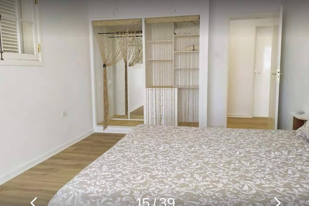 Your Retreat Between Sky and Sea: Villa La Palma Isla Bonita in Los Llanos, Los Llanos de Aridane