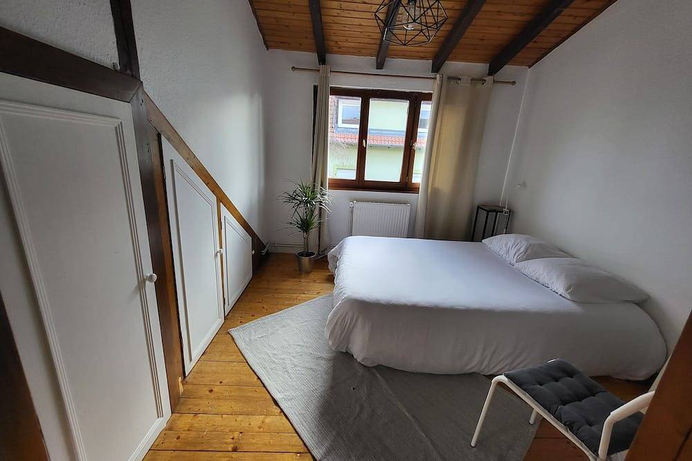 Appartement entier, Cosy Old Farmer, 12 min de Strasbourg Centre in Schiltigheim, Région de Strasbourg