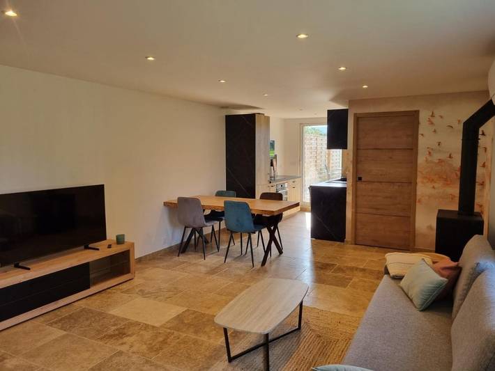 Location de vacances pour 6 personnes, avec jardin ainsi que terrasse et jacuzzi à Bourg-lès-Valence - 4