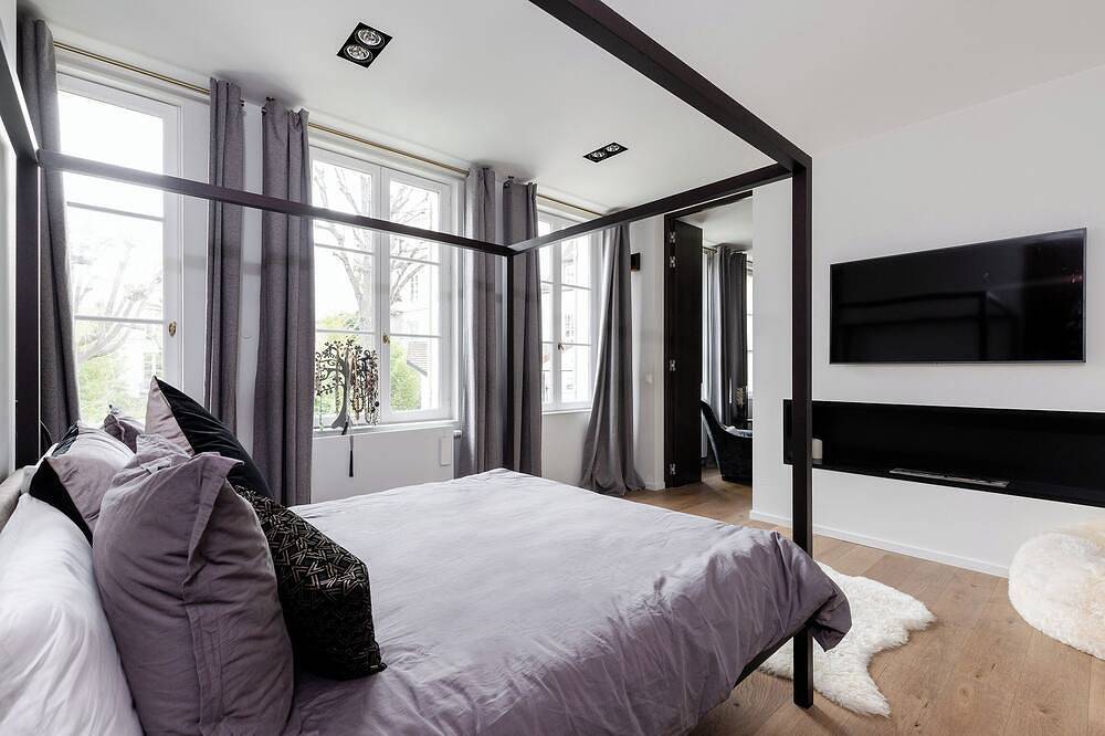 Außergewöhnliches Haus von 350m2 mit Garten und Pool im Herzen des Quartiers Latin in Paris, Ile de France