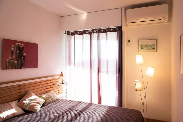 Appartement entier, Appartement face Mer et Plage avec vue sur Etang et Montagne in Canet-en-Roussillon, Côte d'Améthyste