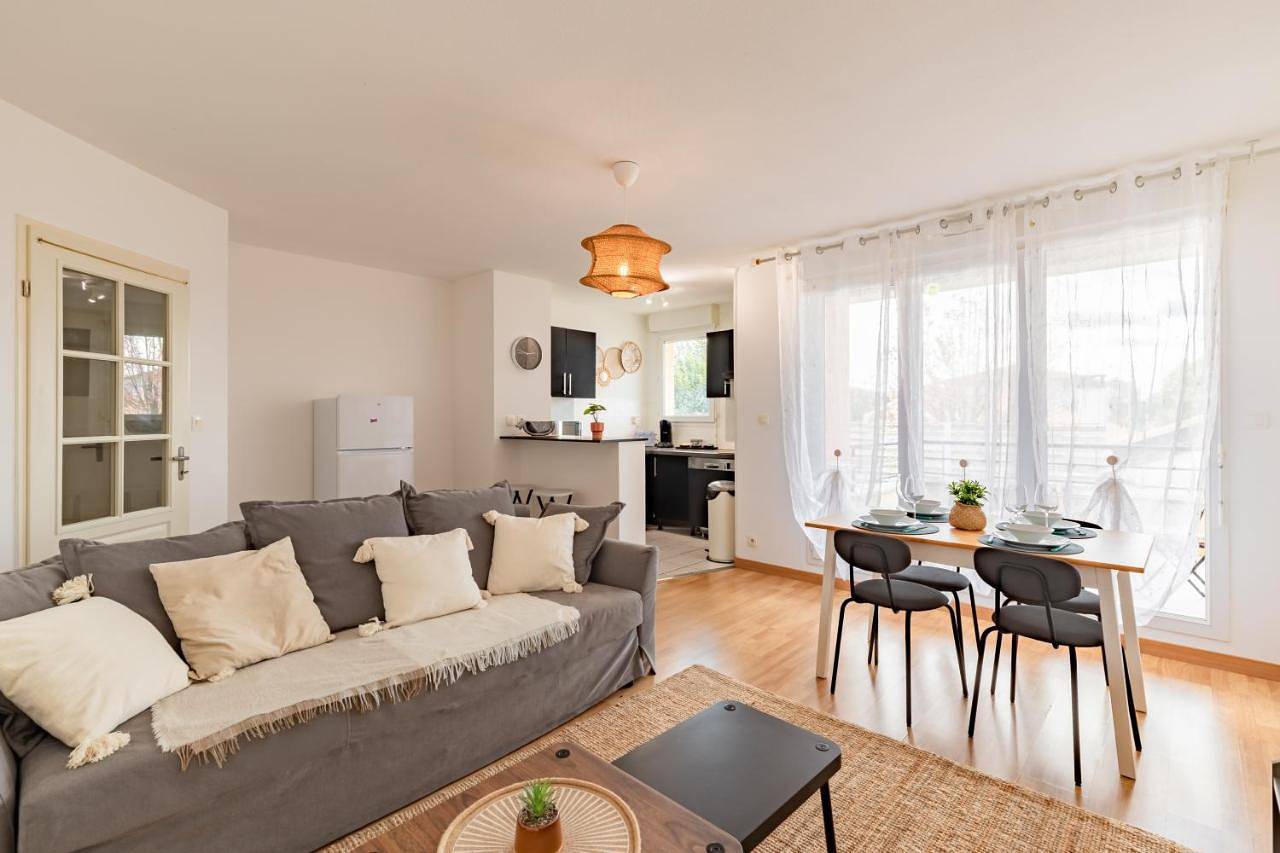 Appartement entier, One-Bedroom Apartment in Frouzins, Toulouse et ses environs