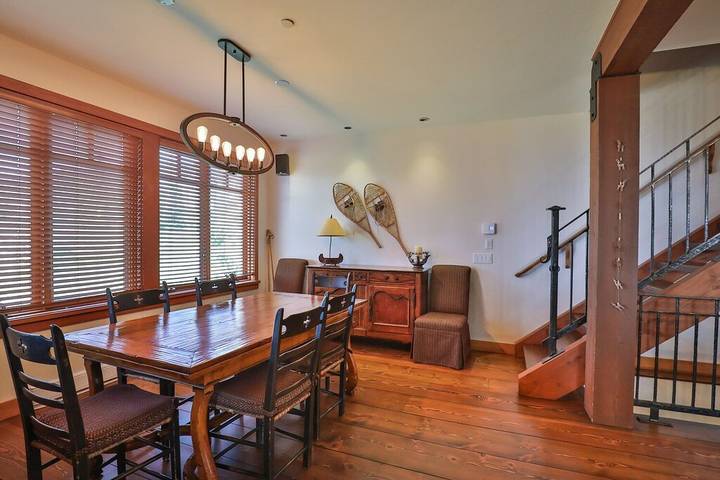 Chalet for 14 people, with terrace and hot tub in Big White