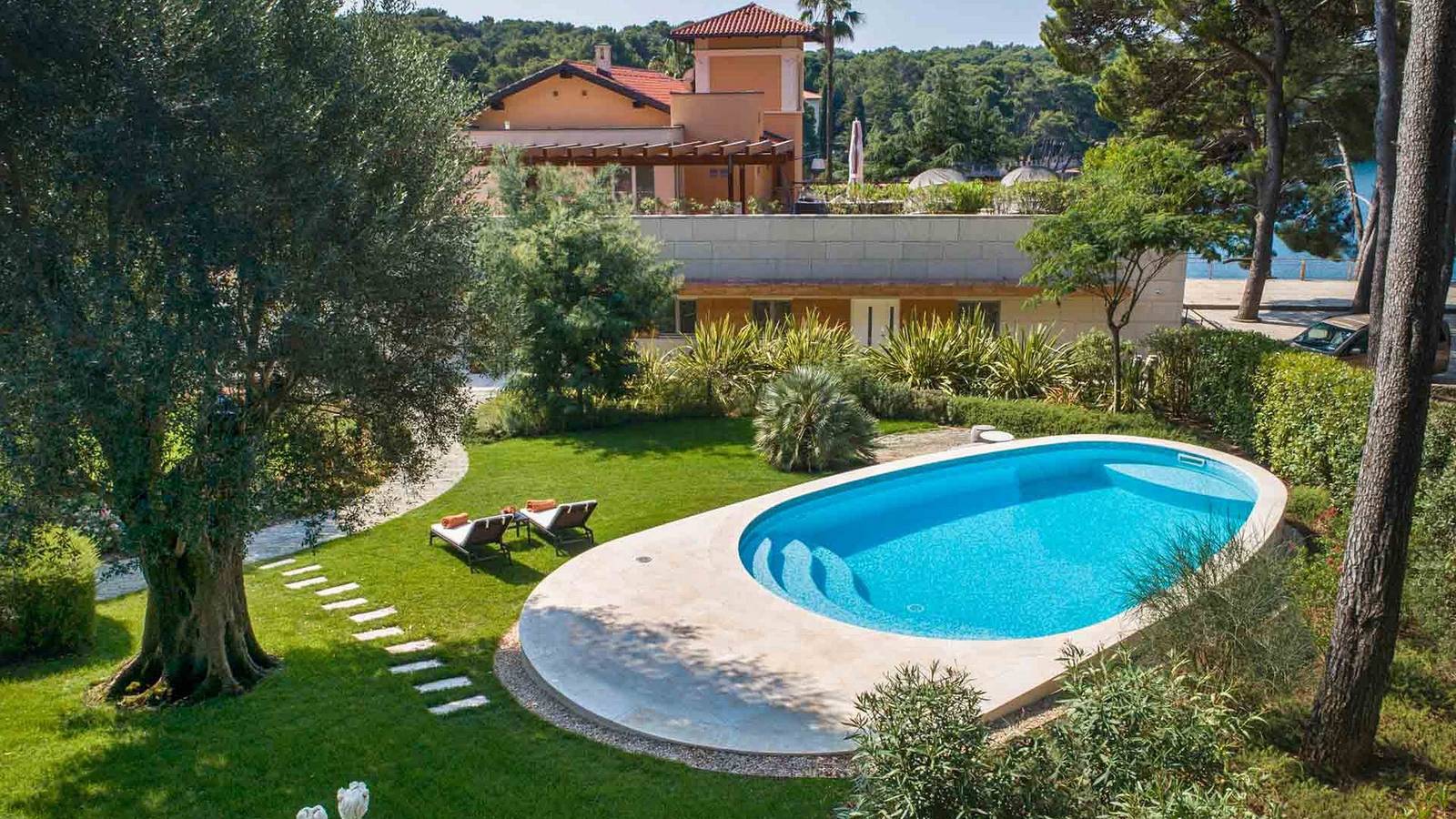 Grandiose Mali Losinj Villa | Villa Venera | 8 Bedrooms | Beach front in Mali Losinj, Lošinj (Kvarn Bay)
