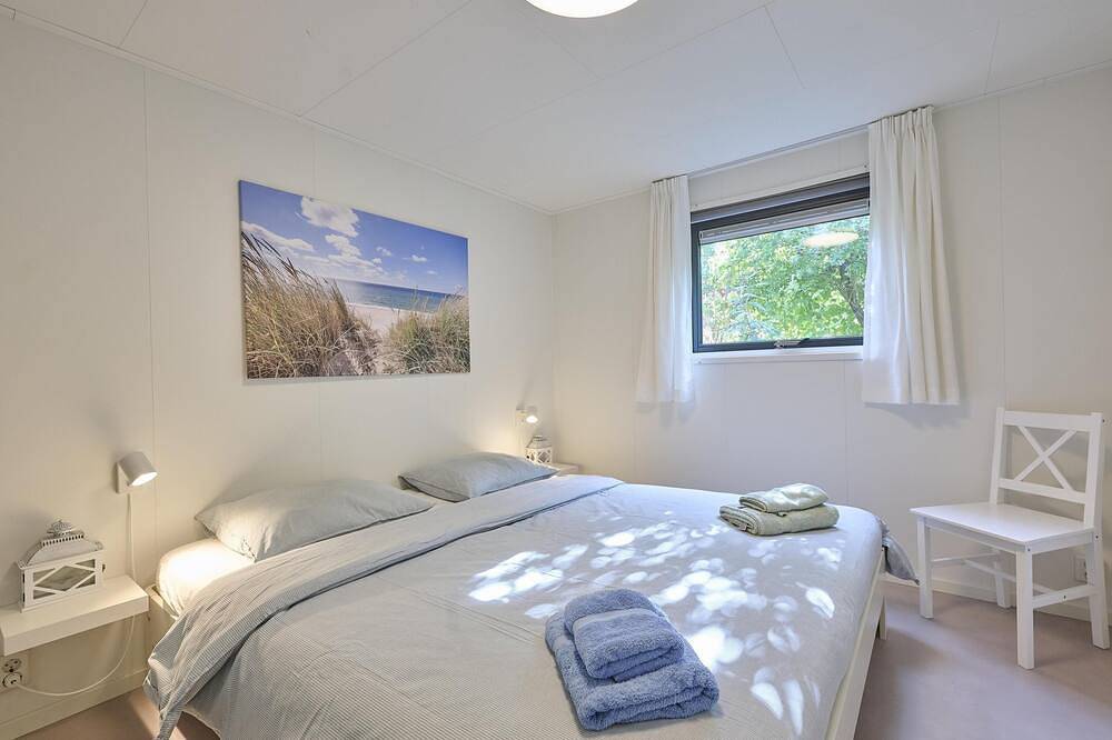 Frisse chalet nabij het strand en de zee in Goedereede, Goeree-Overflakkee