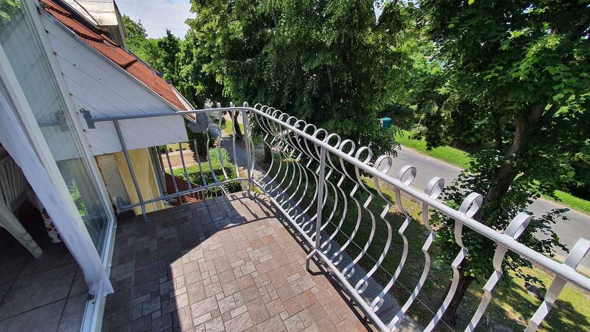 Ganze Ferienwohnung, Ferienwohnung mit Kinderspielplatz und Balkon in Siofok, Siófok und Umgebung