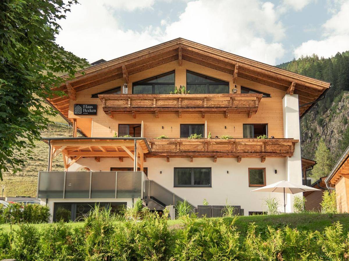 Double Room with Balcony in Sankt Jakob in Defereggen, Bezirk Lienz