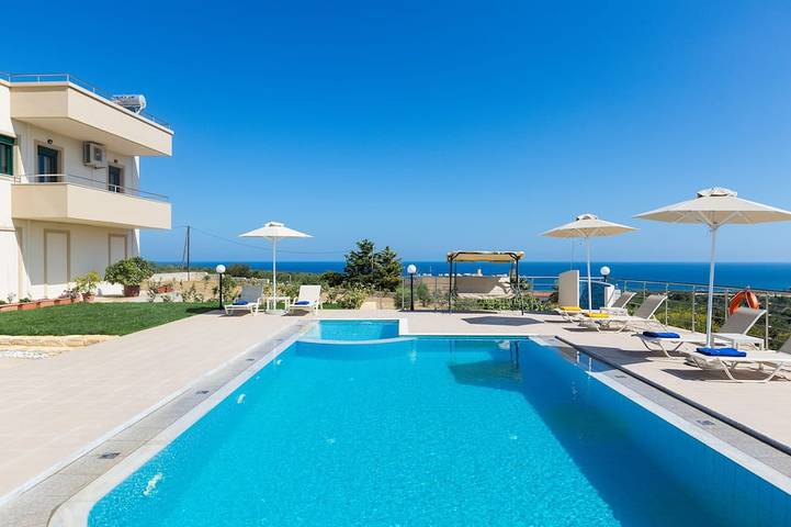 Villa pour 12 personnes, avec jardin - 1