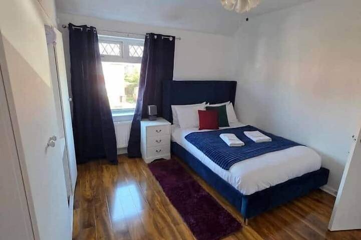 Large3Br House Sleeps 7 | Parking x4|Garden|St Annes,Bristol in Bristol, Südwestengland