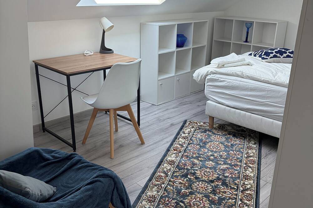 Ganze Wohnung, Modern and cosy 5 large bedrooms garden near Terra Botanica parking Angers in Avrillé, Angers und Umgebung