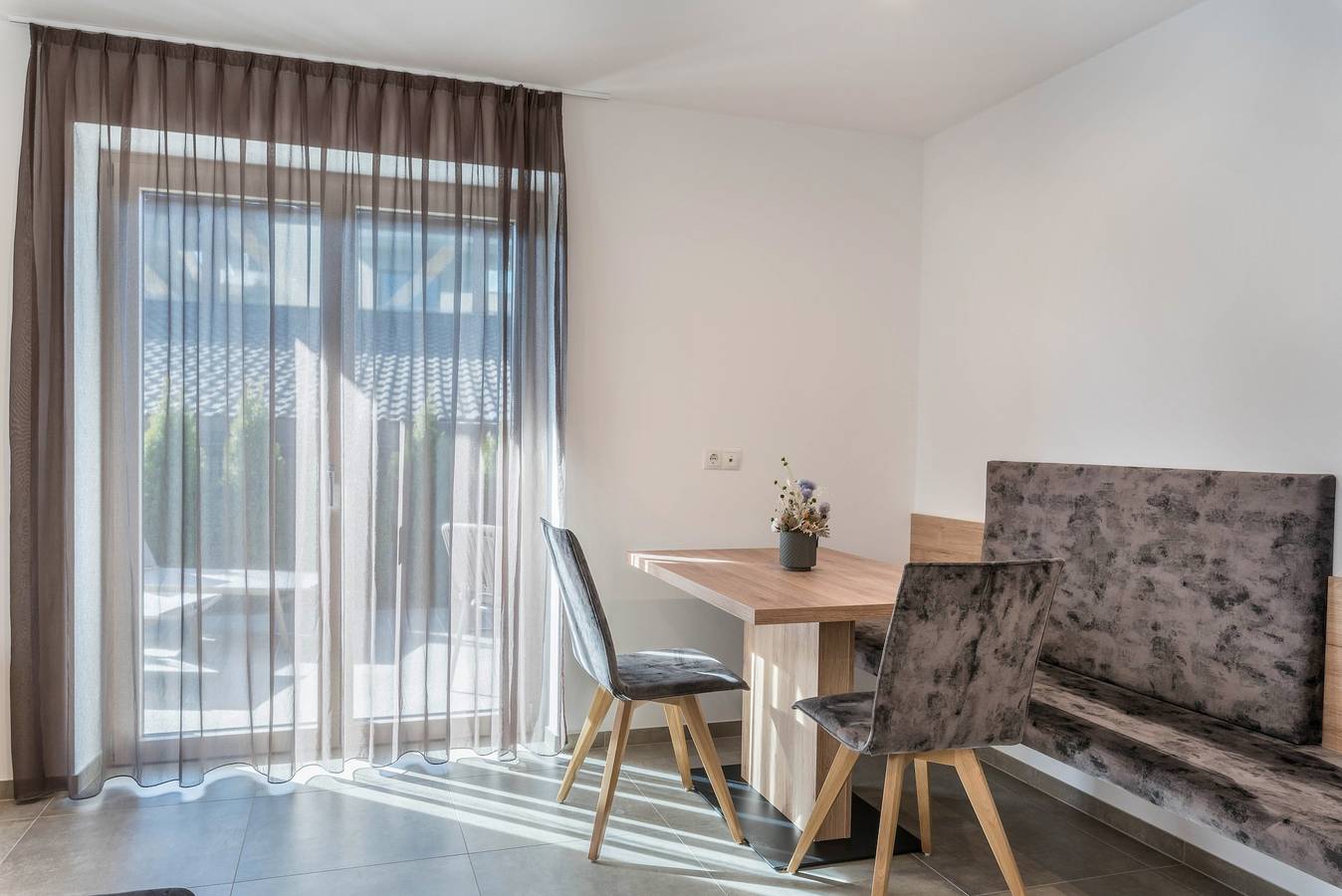 Entire apartment, Accessible Holiday Apartment 'Aster Moments Apt Max' with Terrace & Wi-Fi in Jenesien, Sarntal Alps