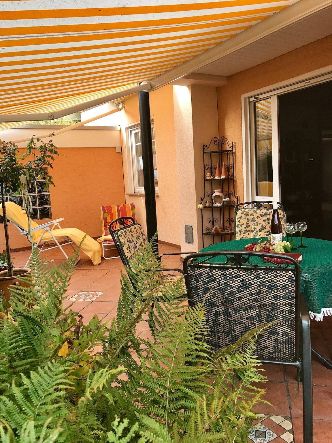 Ganze Ferienwohnung, Ferienwohnung mit großzügiger Terrasse in Spay (Rhein-Mosel), Landkreis Mayen-Koblenz