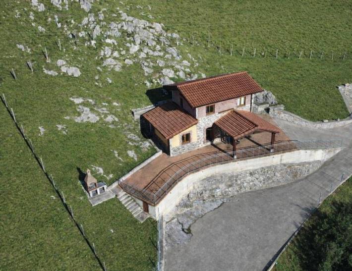 Apartamento para 5 personas, con vistas y jardín, Se admiten mascotas en Arredondo