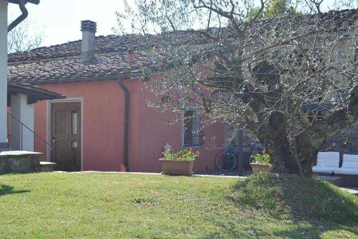 Bed and breakfast per 2 persone, con giardino - 1