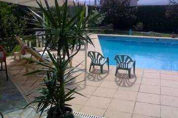 Cottage pour 4 personnes, avec terrasse ainsi que piscine et jardin, animaux acceptés dans Folelli