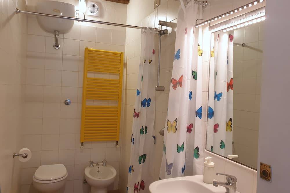 Charming cottage in hilltop town with garden and stunning views in Otricoli, Provincia de Terni