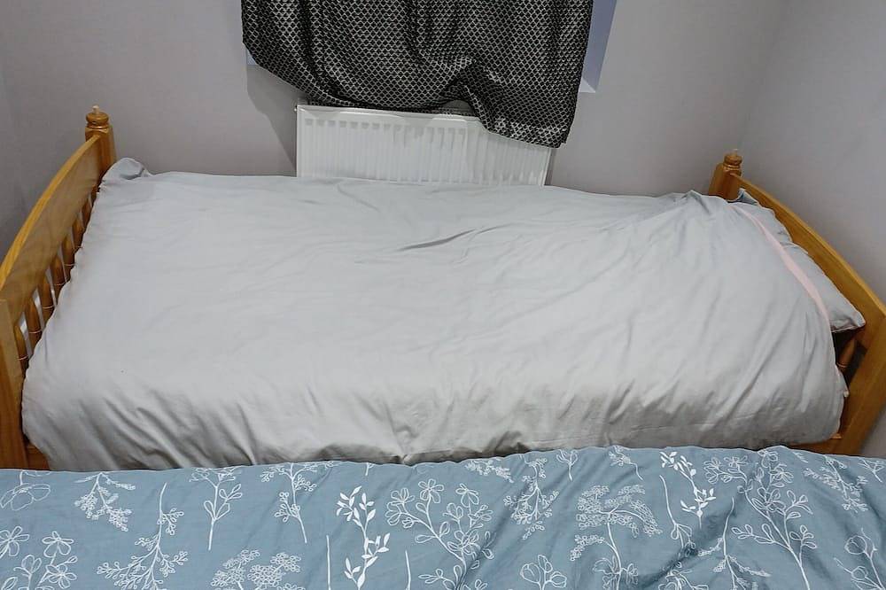Bethel- a beautiful 1 bed house near Erith station. Bath,kitchen,lounge,privacy. in Bexley, Londres