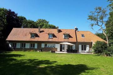 Location de vacances pour 14 personnes, avec jardin à Wimille