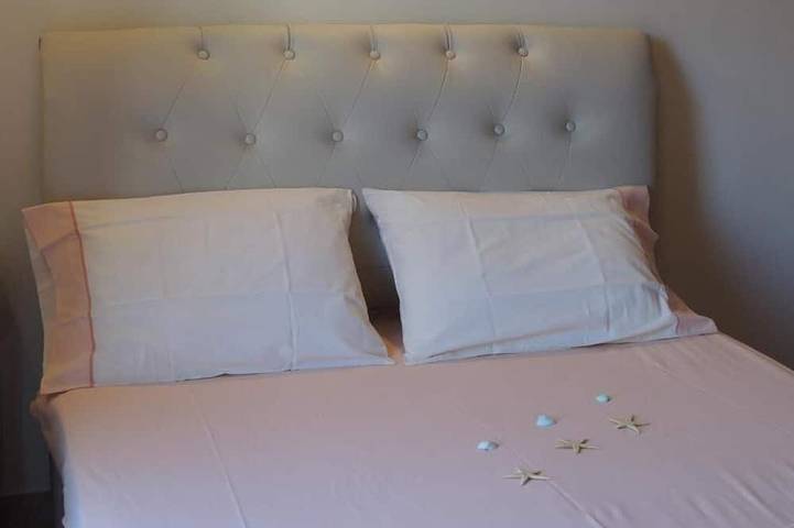 Location de vacances pour 4 personnes, avec piscine et jardin dans Panormos - 2