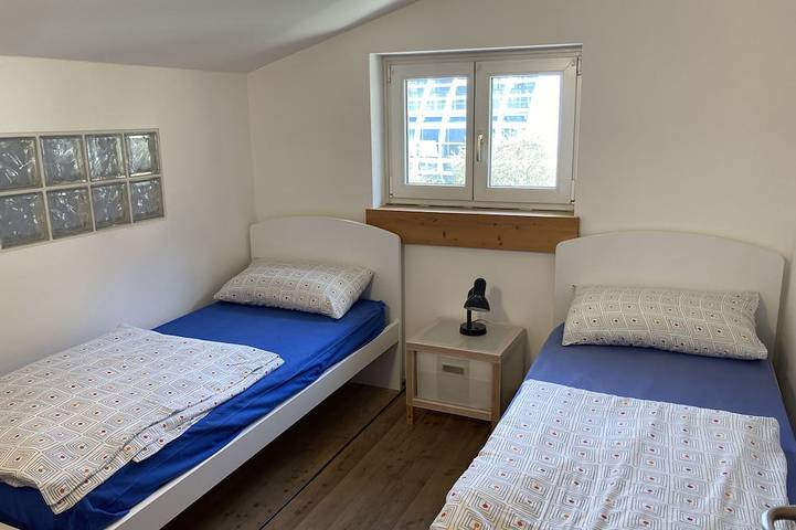 Appartamento intero, App con 2 camere ideal e per 4 persone con vista lago e parcheggio privato in Malcesine, Prealpi Gardesane
