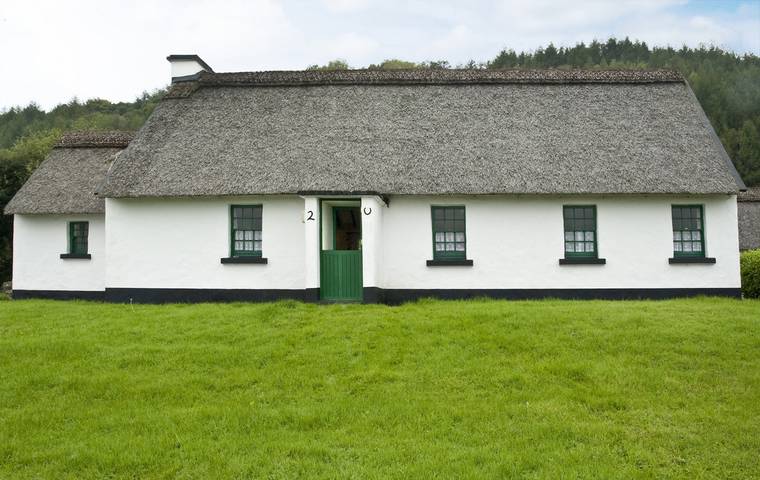 Vacation rental for 6 people, with Yard in County Clare