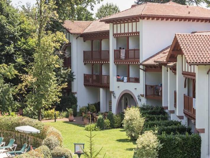 Gîte pour 5 personnes, avec jardin et piscine, adapté aux familles à Uhart-Cize - 2