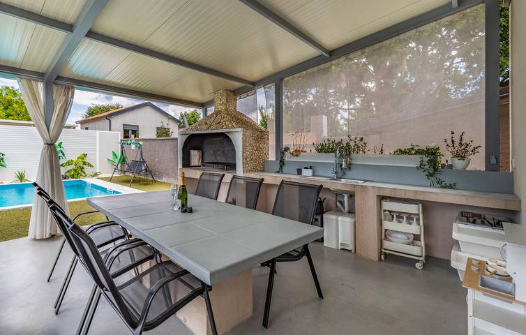 Location de vacances pour 6 personnes, avec jardin et terrasse à Loborika - 2