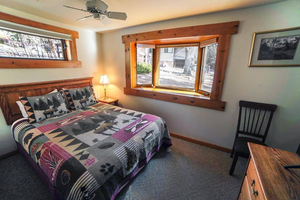 Sunnyside Knoll- 8 cabin in Estes Park, Larimer County