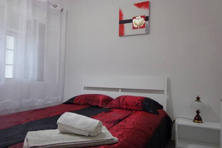 Ferienhaus für 6 Personen, mit Balkon und Garten in Famalicão