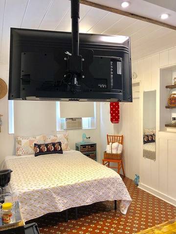 Vacation Home for 2 Guests in Little Havana, Miami, Picture 2