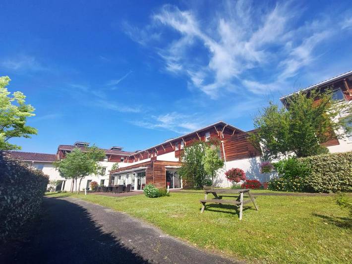 Gîte pour 2 personnes, avec jardin ainsi que vue et terrasse, animaux acceptés à La Brède - 3