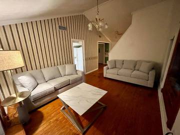 Vacation Rental for 12 Guests in Lafayette, Louisiana, Picture 1