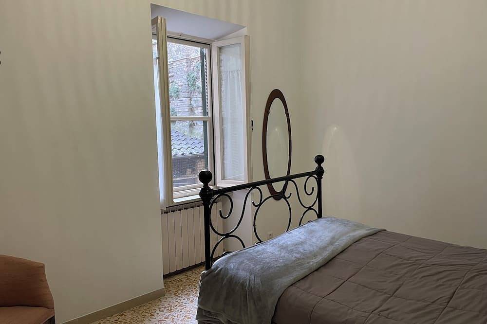 Apartamento entero, Downtown apartment with 3 bedrooms in the fabulous Bettona with Wifi in Bettona, Provincia de Perugia