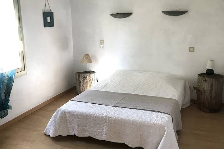 Location de vacances pour 6 personnes, avec jardin et terrasse à Saint-Pierre-de-Vassols - 2