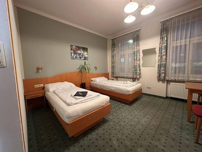 Chambre pour 2 personnes, avec terrasse, animaux acceptés