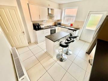 Holiday Rental for 8 People in Northampton, Northamptonshire, Photo 1