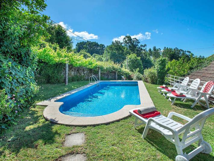 Casa rural para 4 personas, con jardín en Mondariz