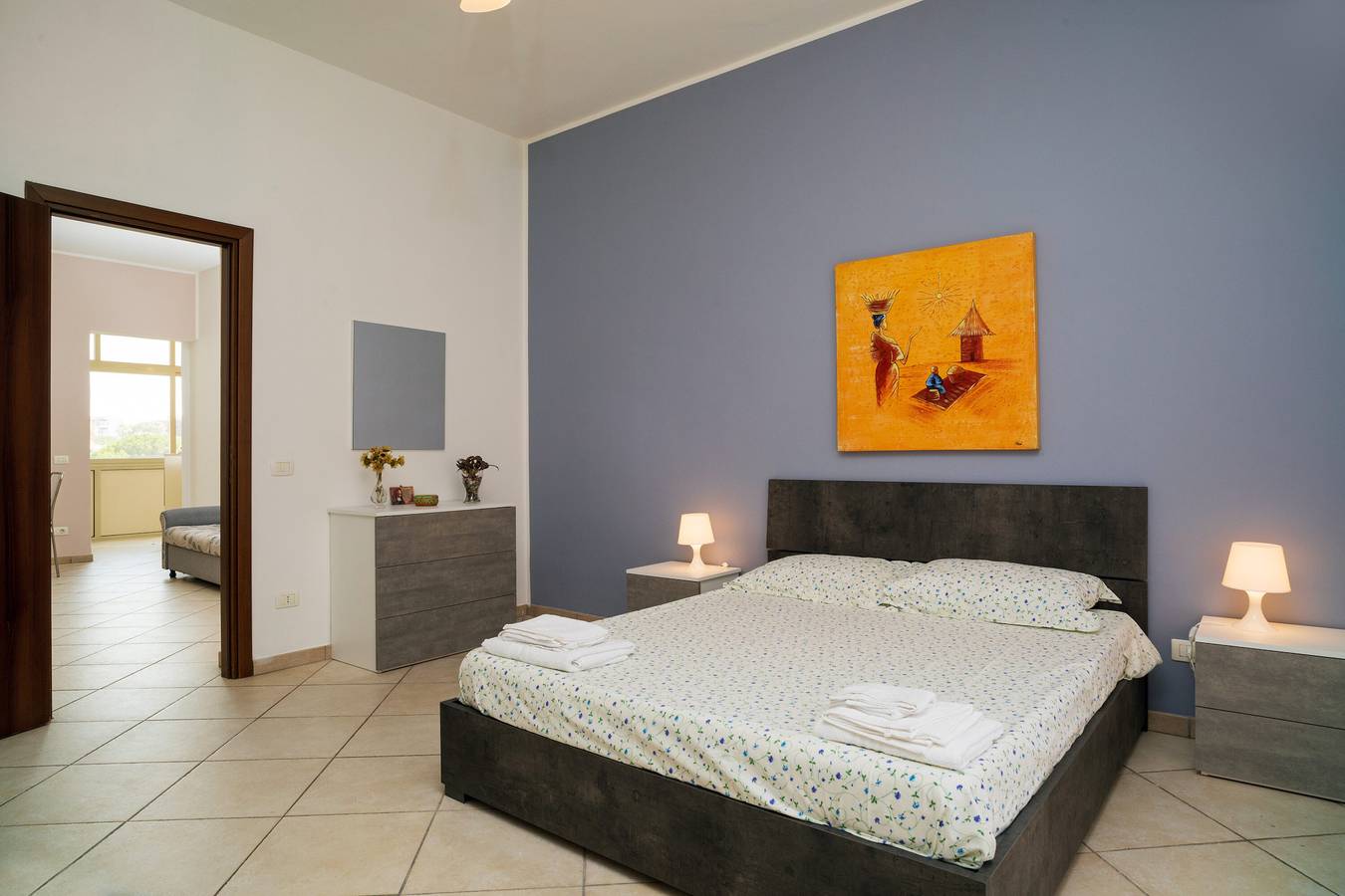 Appartement entier, Appartement de vacances "Casa Cairoli" avec balcon et climatisation in Catane, Province de Catania