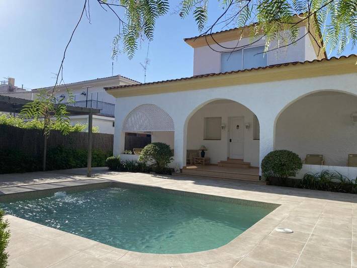 Casa rural para 8 personas, con piscina además de jardín y terraza en Bajo Penedés - 2