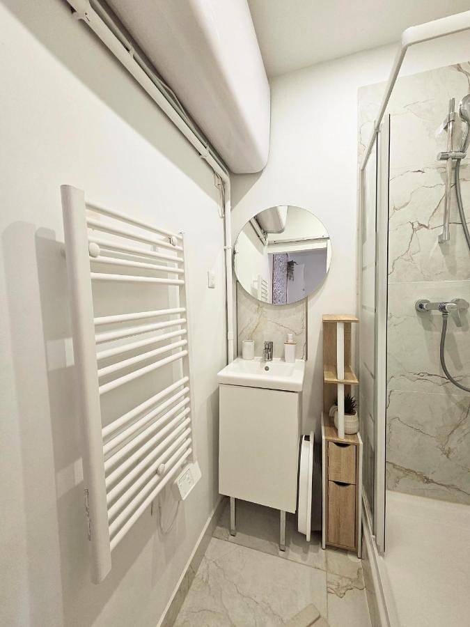 Appartement entier, One-Bedroom Apartment in Villejuif, Val-de-Marne