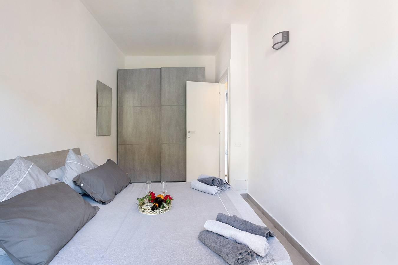 Geheel appartement, Vakantieappartement "Grecale" met 2 balkons en Wi-Fi in La Spezia (City), La Spezia