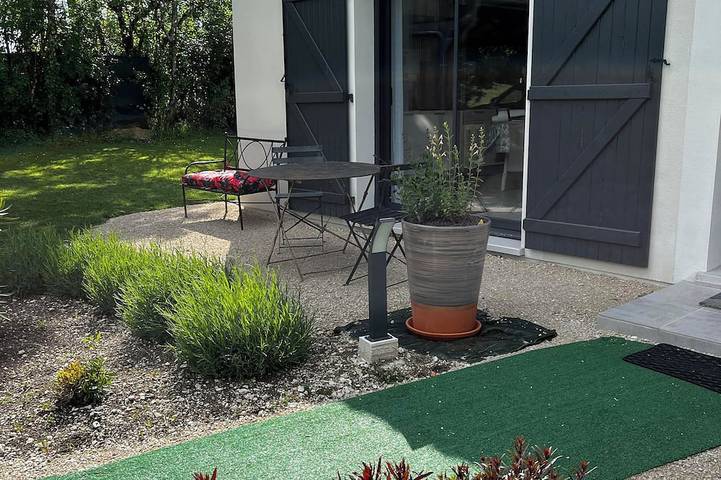 Location de vacances pour 4 personnes, avec jardin et terrasse à Villesèque