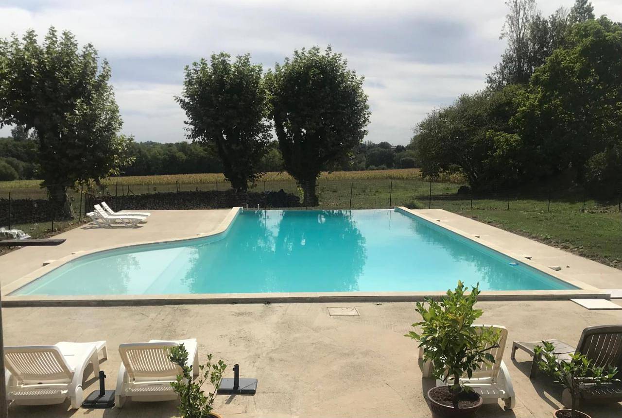 Appartement entier, Château du Rau Apt2 - piscine & parc ombragé in Gamarde-les-Bains, Région de Dax